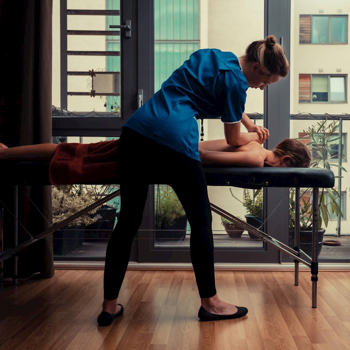 How to become a mobile beauty therapist