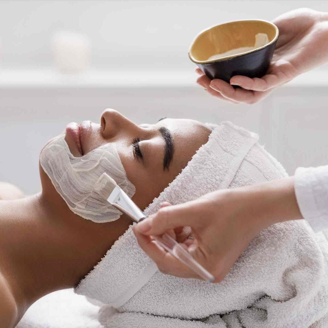 Brits set to spend £3.1bn on pre-Christmas beauty and hair treatments