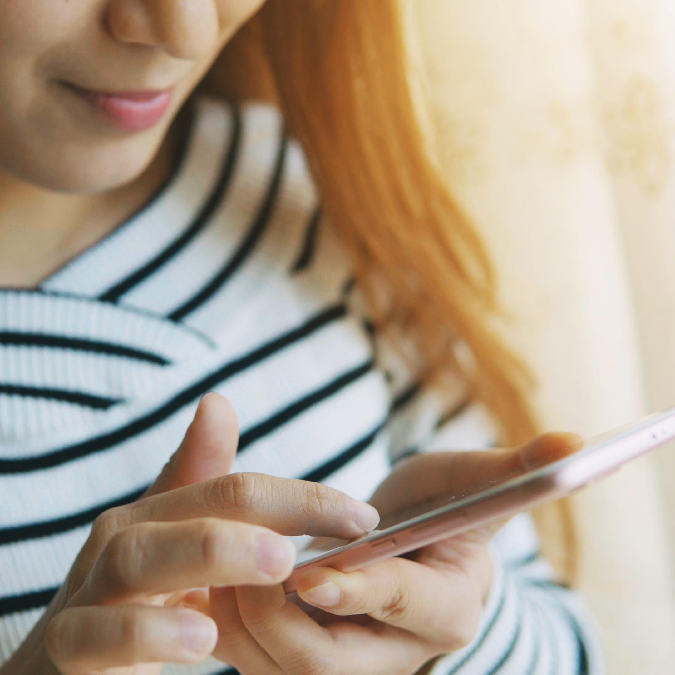 Tech neck: what it is and how to treat it