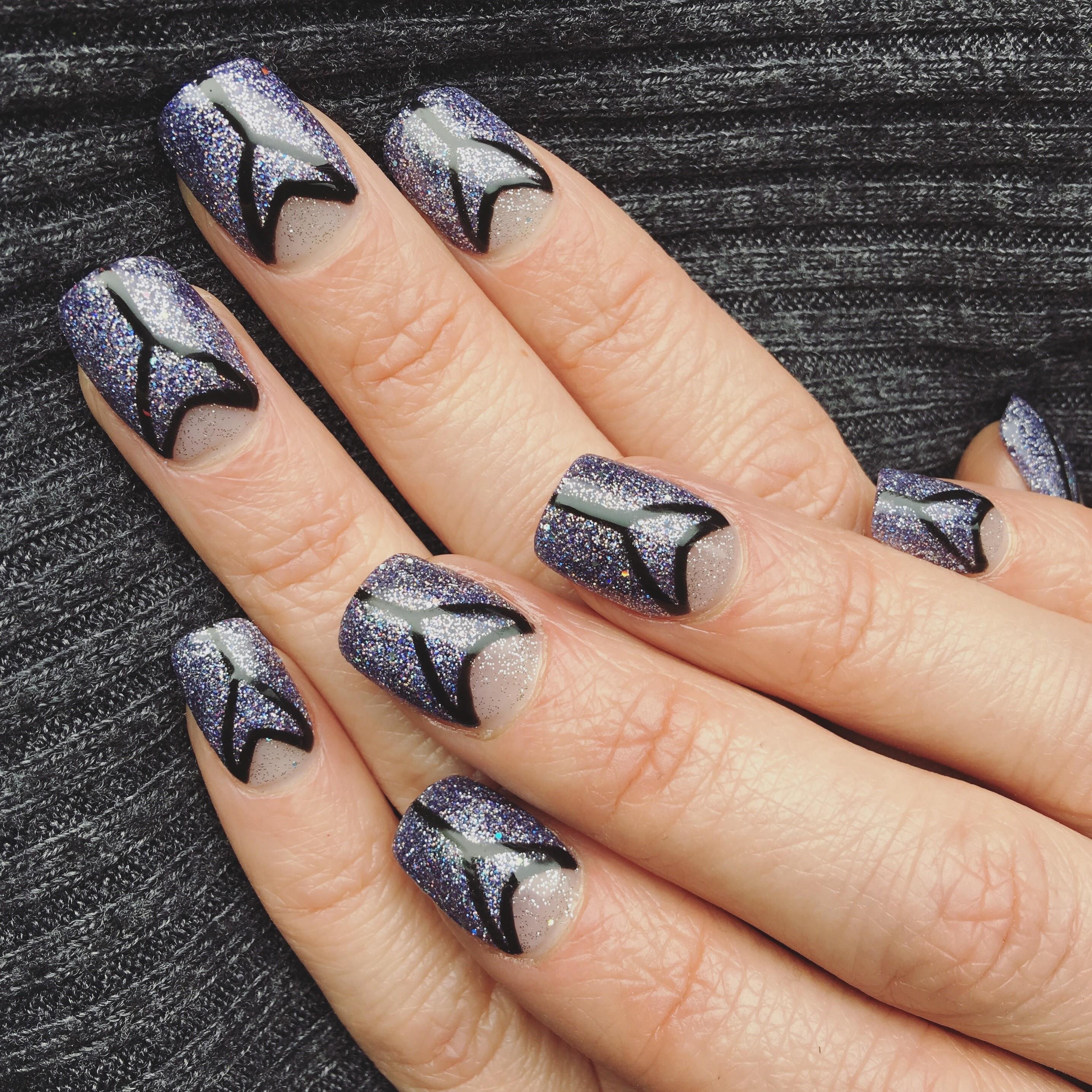 Tutorial: how to do negative space nail art 