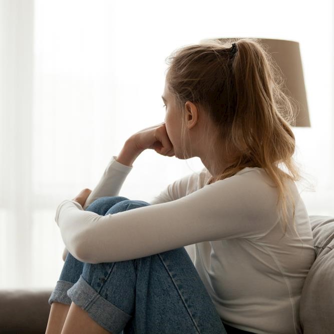 Derby beauty salon creates "safe space" for people who need emotional refuge during Covid-19