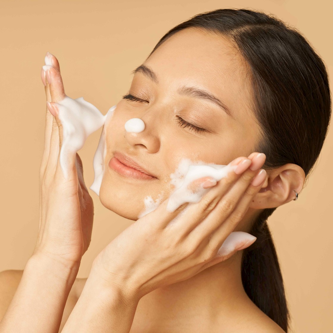 63% of women are damaging their skin by using unsuitable beauty products