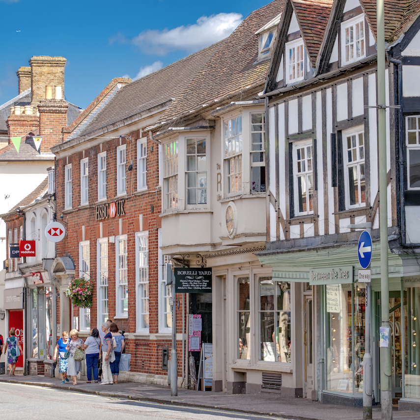 Record number of high street closures weathered by tanning salons