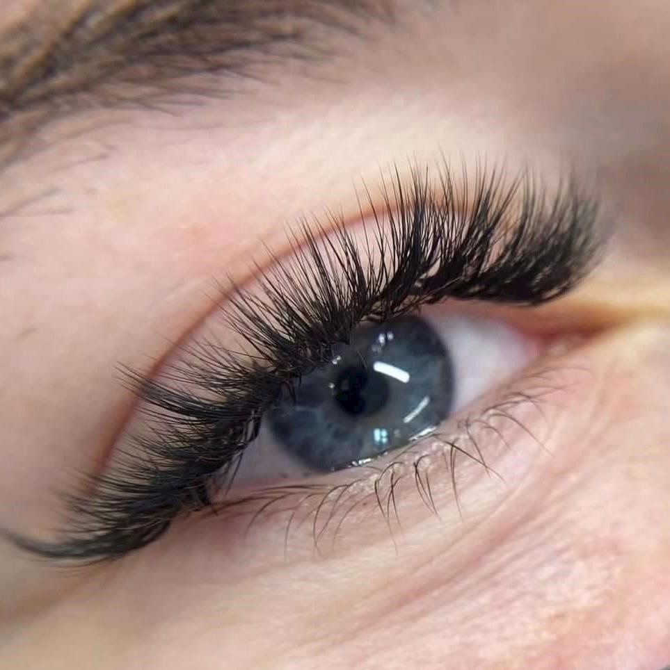 How to create maximum volume extensions without lash mapping