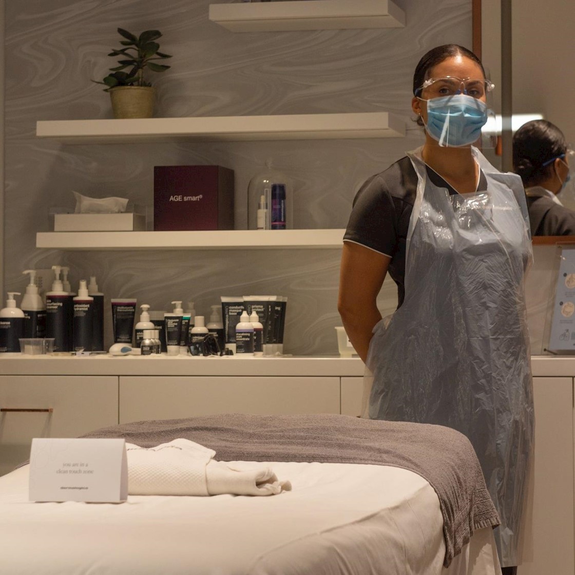 Beauty therapists: how to correctly wear and remove PPE