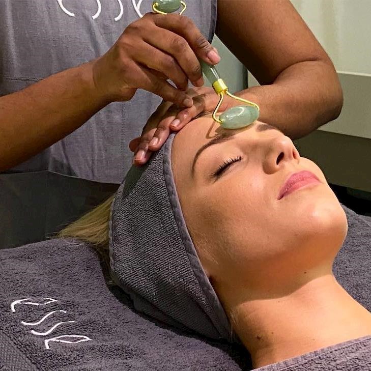 How to treat rosacea and adult acne from the inside-out