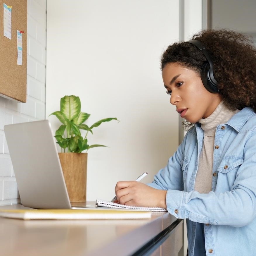 PB World: take advantage of the free online education for the beauty industry