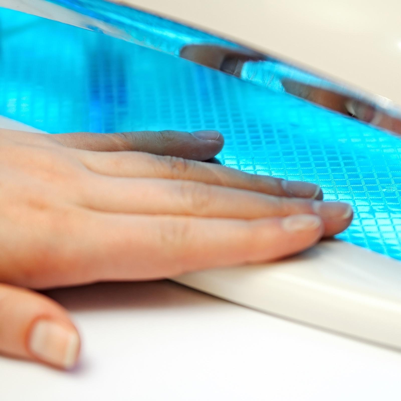 Nail clinic: how to prevent contact allergies 