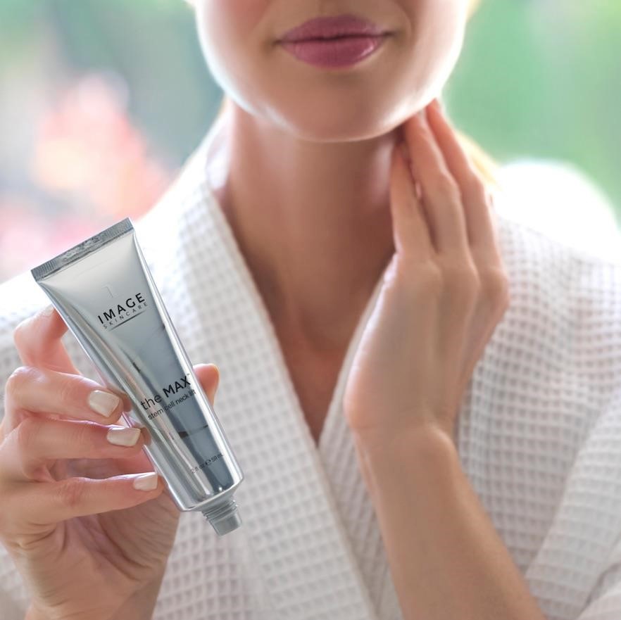 Why your beauty salon should invest in a retinol-based skincare line