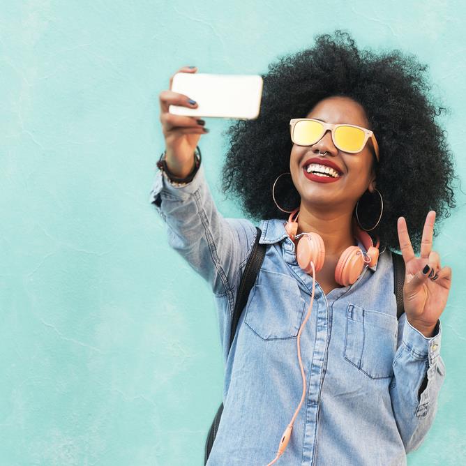 Cases of body dysmorphia rise due to photo manipulating apps such as  FaceTune and Snapchat 