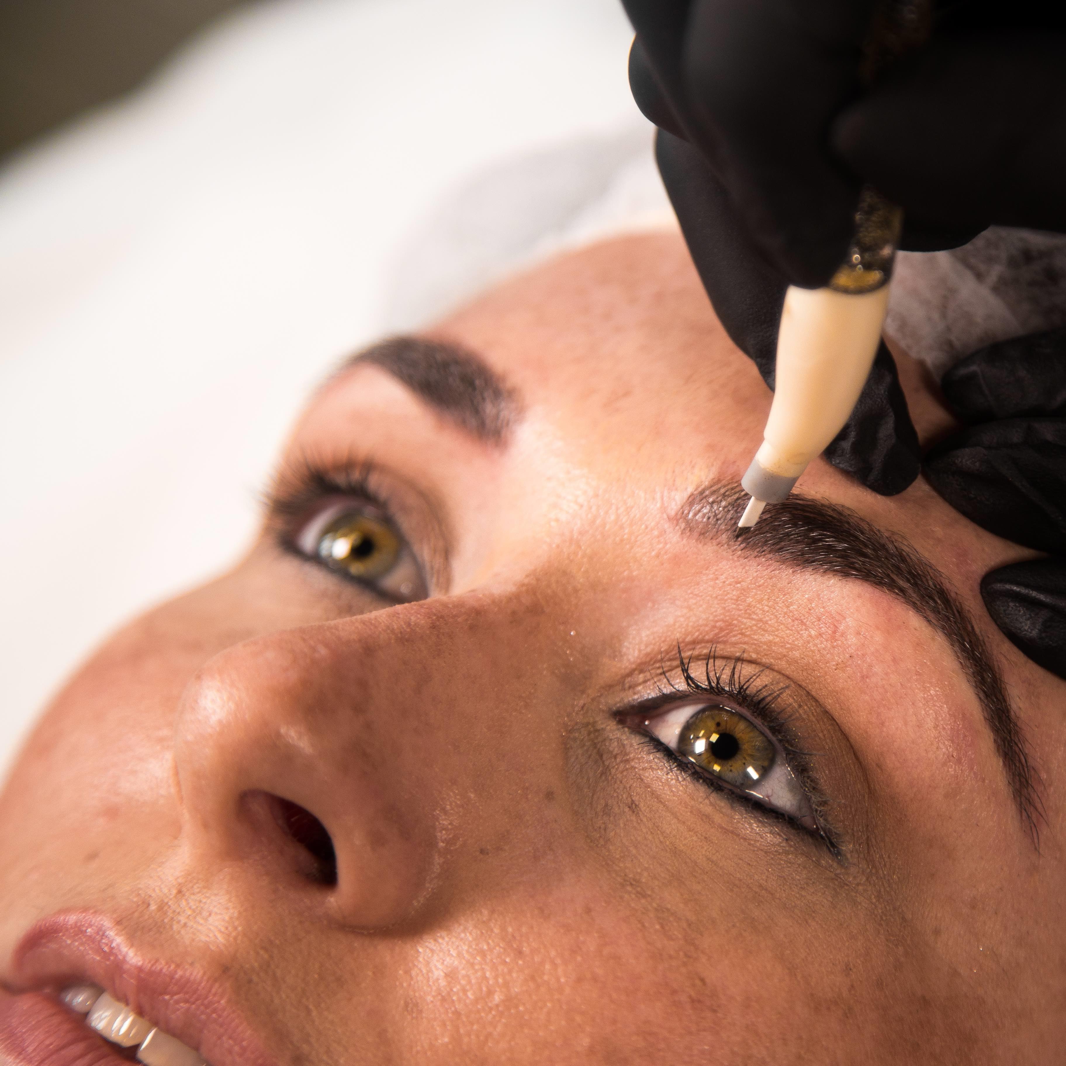 10 things to look for in your microblading training provider 