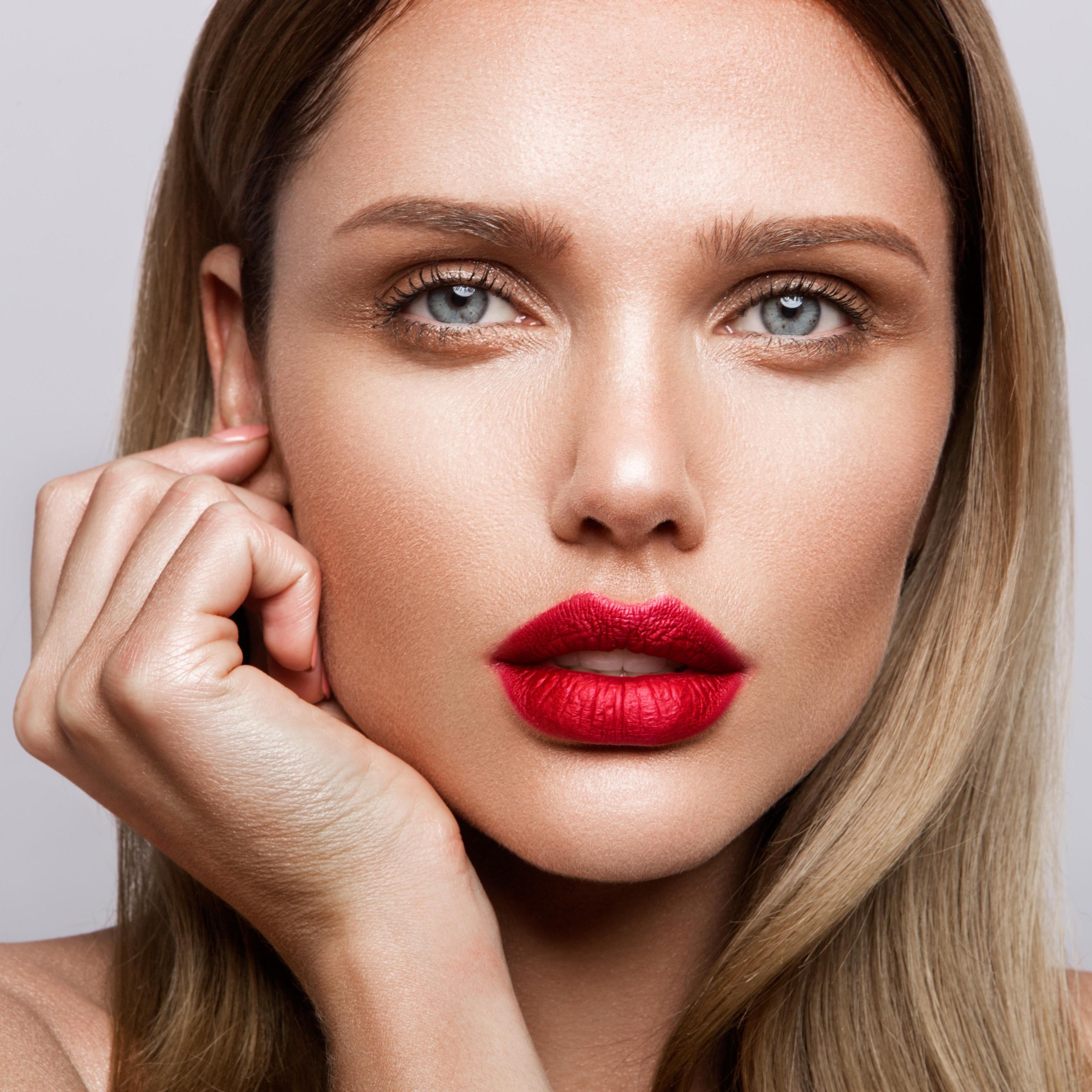 Brow shading techniques using microblading 