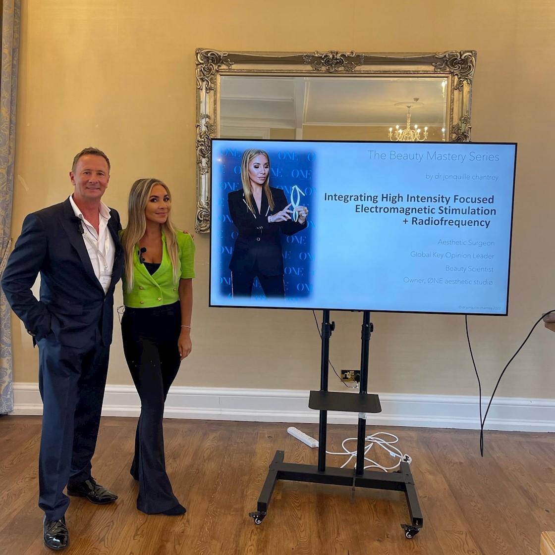 3D Aesthetics partners with Dr Jonquille Chantrey for the exclusive 3D EMlift launch