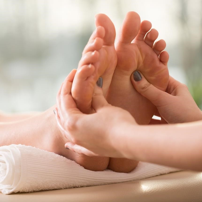 Reflexology: how it works, the health benefits and incorporating it into your menu