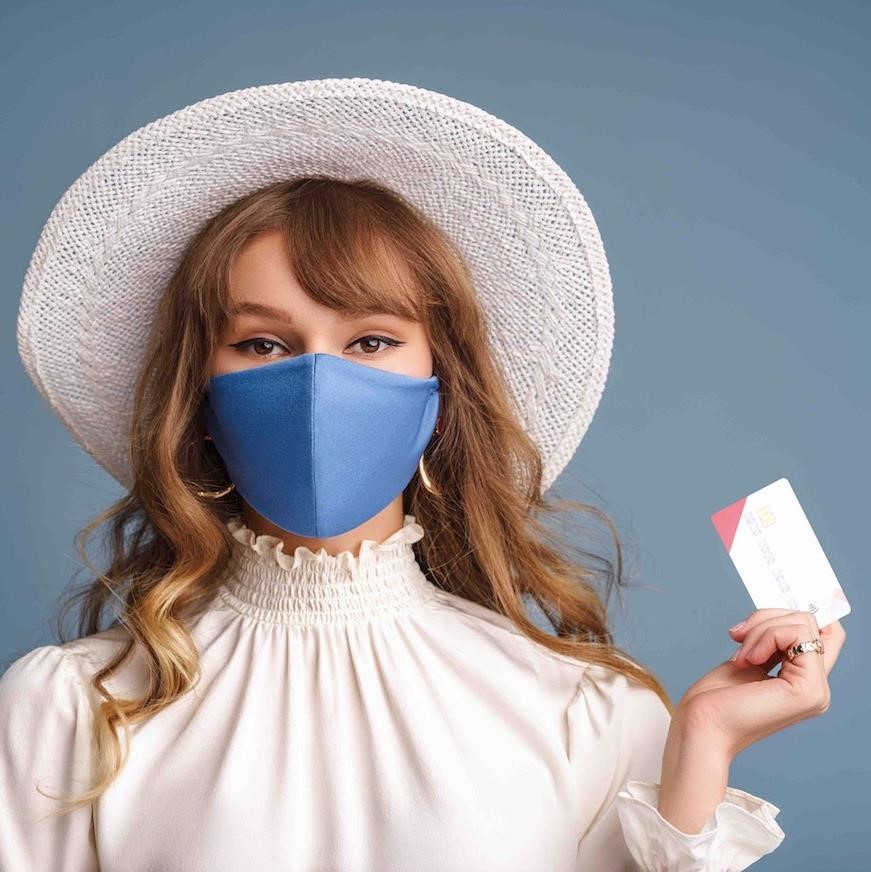 Clients must wear face coverings from August 8 in beauty salons in England