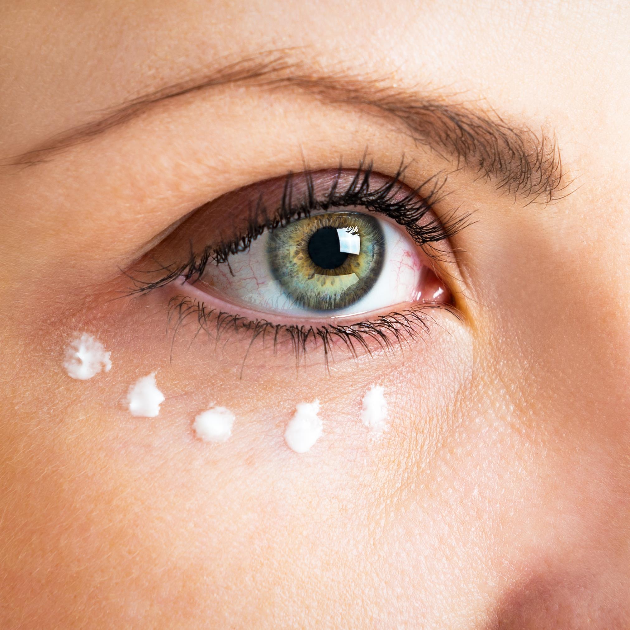 How retinol works and its anti-ageing benefits 